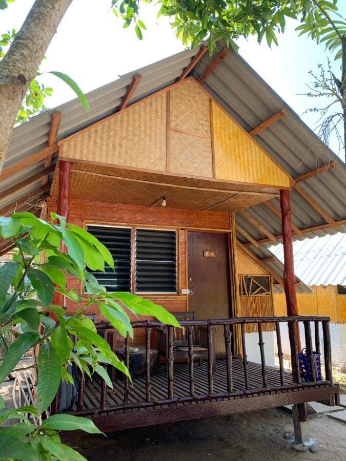 Montra Long Beach Bungalows Ko Lanta Exterior foto